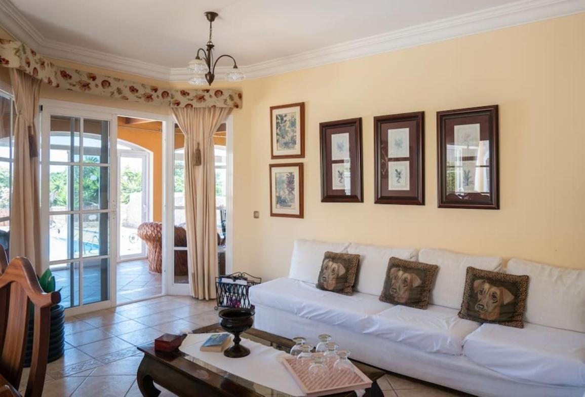 Holiday Villa Vergel With Huge Private Pool, Jacuzzi, Sauna & Bbq By Amazzzing Travel カレタ・デ・フステ エクステリア 写真